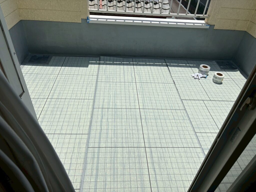 通気緩衡シート貼り