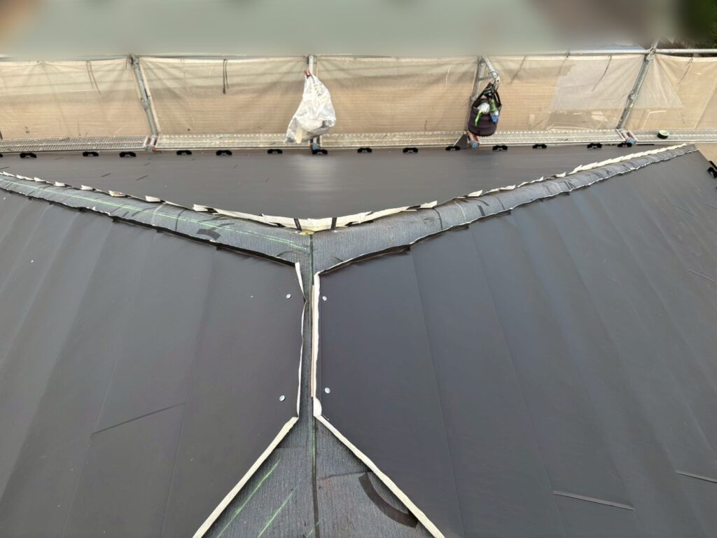 新しい屋根材設置