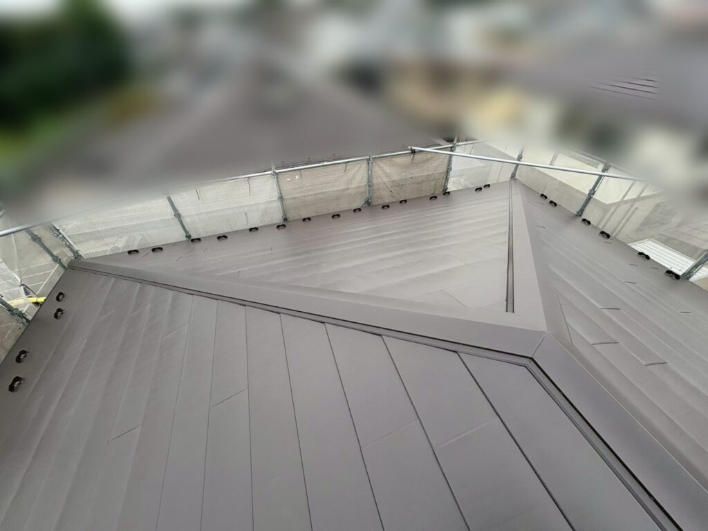 棟板金設置完了